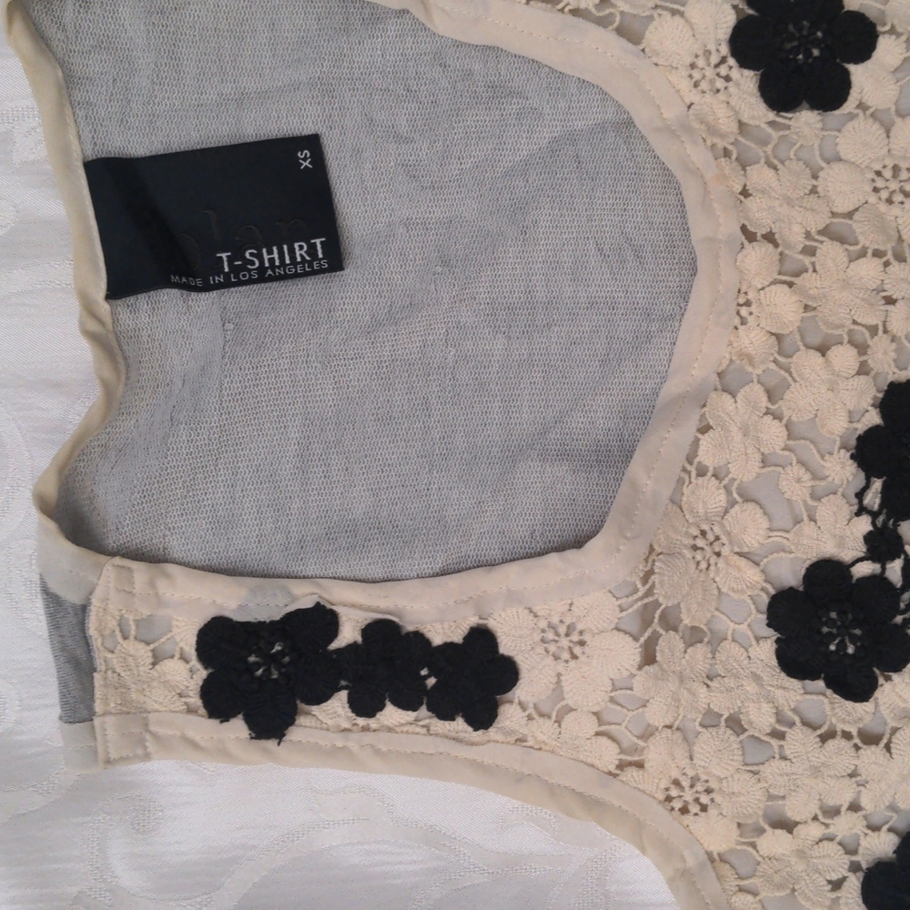 Dolan crochet floral tank top - Picture 3 of 5